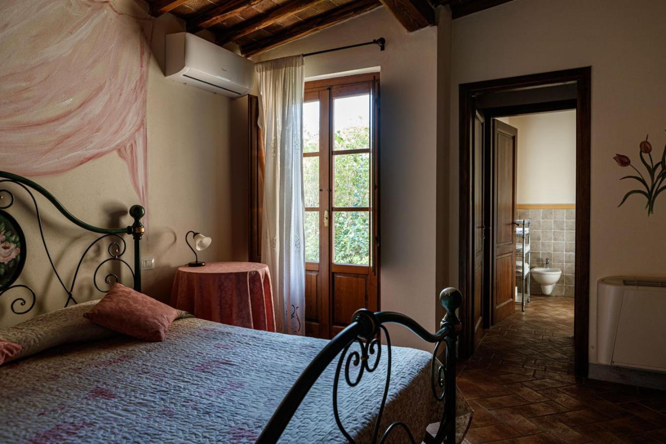 Borgo Villa Risi Siena Exterior photo
